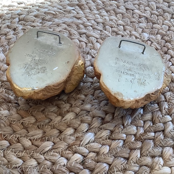 Chalkware Bossons Pekinese Dogs Head Hanging Plaque Vintage Mid-century 2 pc set - Picture 10 of 16